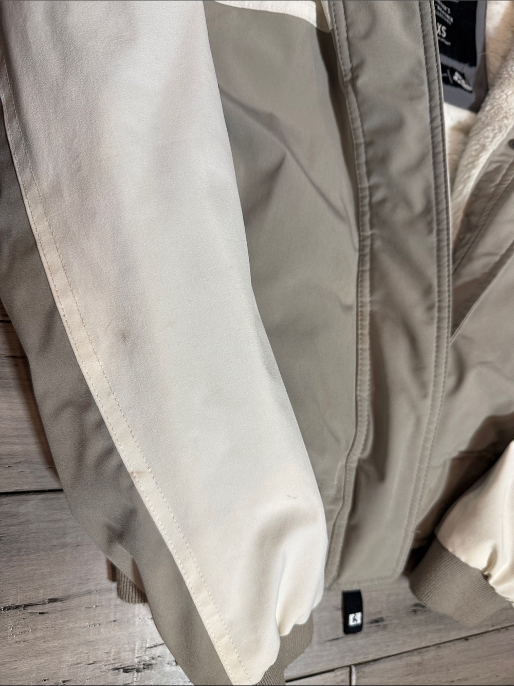 Hollister White and Grey Jacket - Picture 5 of 12